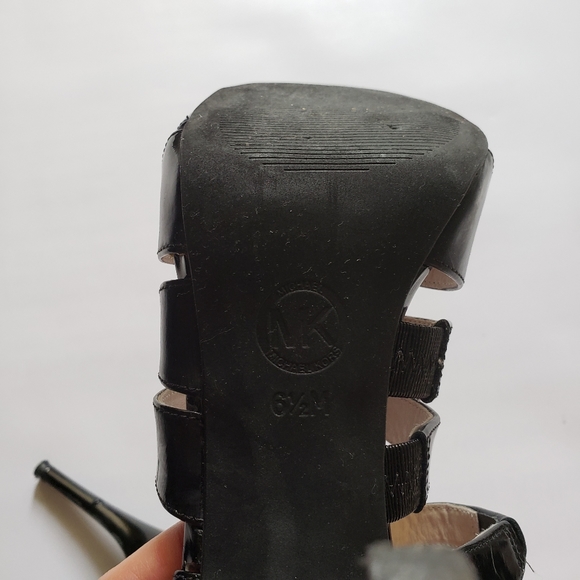 Michael Kors  heels size 6.5 M - Picture 9 of 13